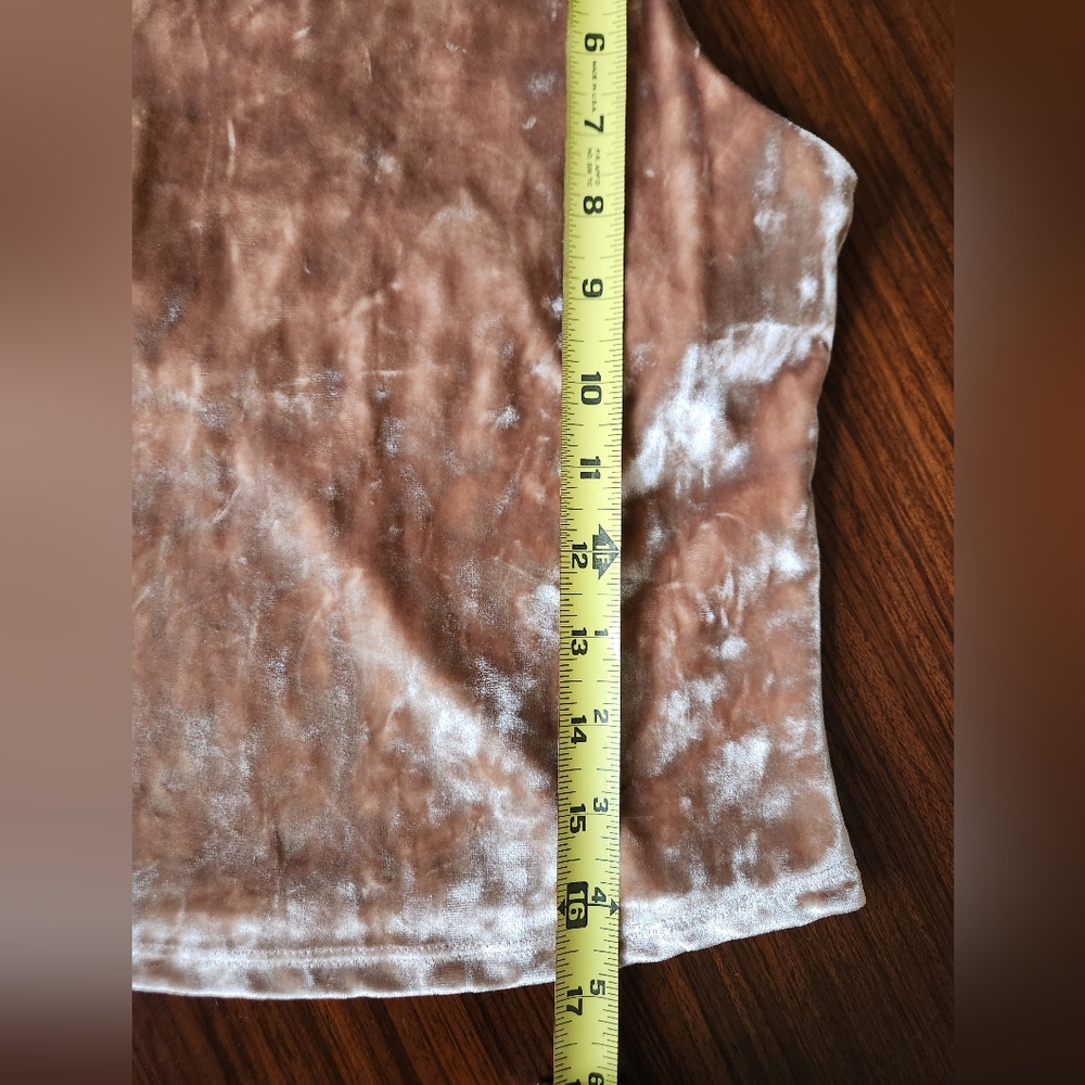 Hollister Women's Crushed Velvet Tank Top, Taupe, XS - Picture 9 of 9